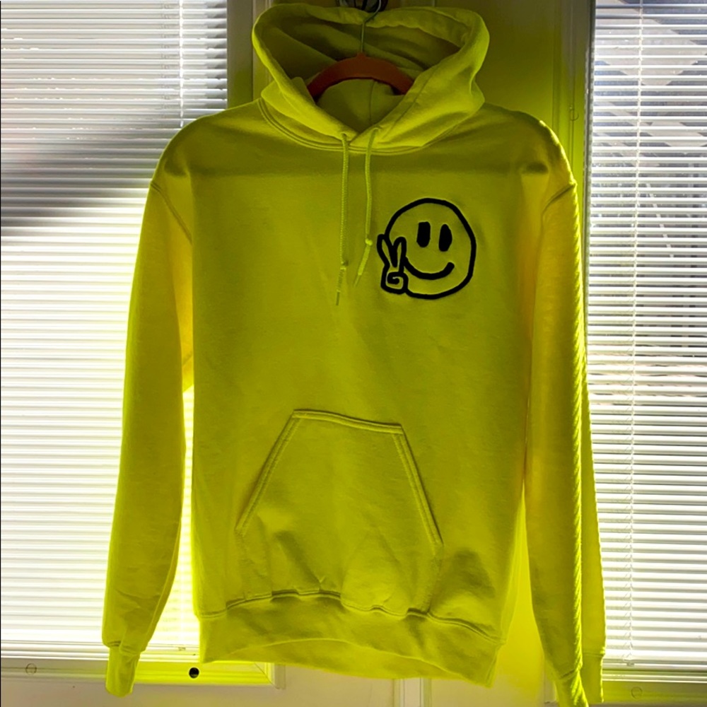 🤩 Exclusive: Destination Happiness hoodie